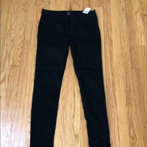 NEVER WORN black skinny jeans WITH TAGS